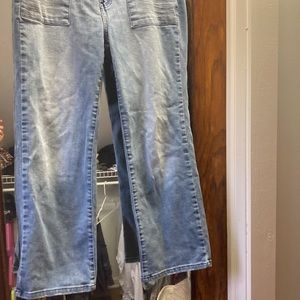 Pale blue Manhattan brand 2 button wide leg jeans, US size 10